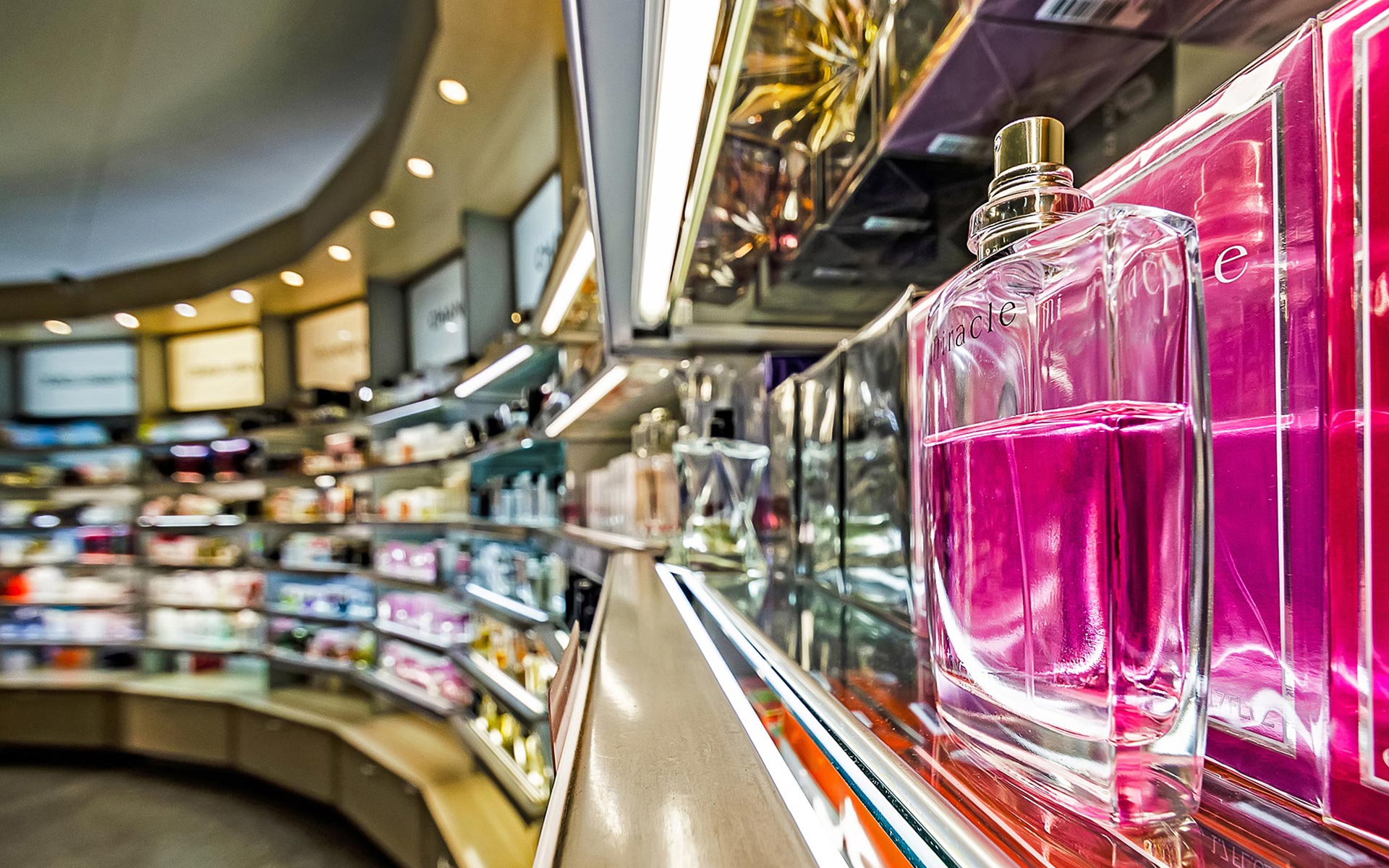 Perfume vs Body Mist vs Deodorant: What’s the Difference?